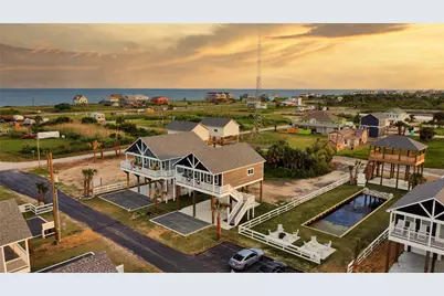 1041 Sunset Circle W, Crystal Beach, TX 77650 - Photo 8