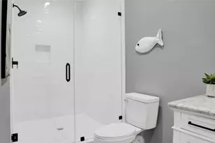 1041 Sunset Circle W, Crystal Beach, TX 77650 - Photo 34