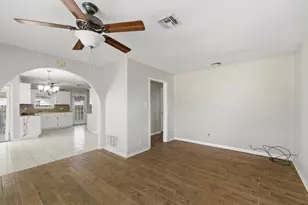 1101 Laredo St, Sinton, TX 78387 - Photo 6