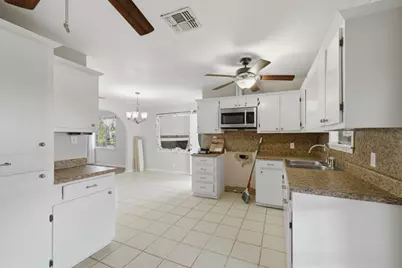 1101 Laredo Street, Sinton, TX 78387 - Photo 8