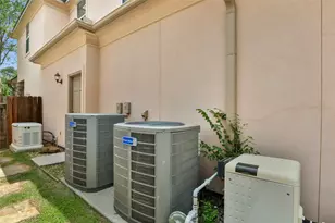 14115 Norhill Pointe Dr, Houston, TX 77044 - Photo 4