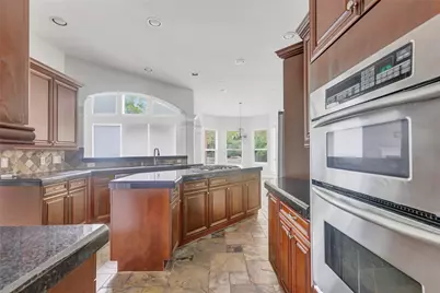 14115 Norhill Pointe Drive, Houston, TX 77044 - Photo 24