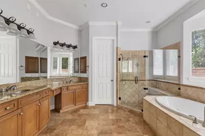 14115 Norhill Pointe Drive, Houston, TX 77044 - Photo 30