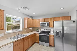 9439 Gnarled Chestnut Ct, Houston, TX 77075 - Photo 12