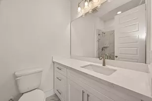 1502 Hussion St, Houston, TX 77003 - Photo 26