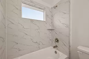 1502 Hussion St, Houston, TX 77003 - Photo 22