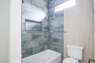 4025 Avenue M, Galveston, TX 77550 - Photo 36