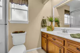 156 Thunderbird Dr, Conroe, TX 77304 - Photo 18