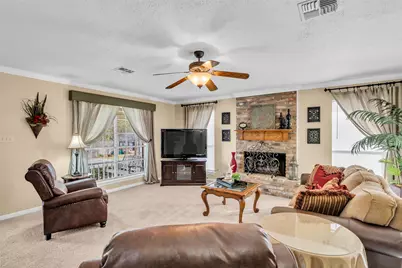 156 Thunderbird Drive, Conroe, TX 77304 - Photo 6