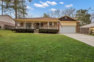156 Thunderbird Dr, Conroe, TX 77304 - Photo 2
