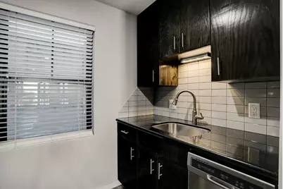 1501 Hyde Park Boulevard #7, Houston, TX 77006 - Photo 2
