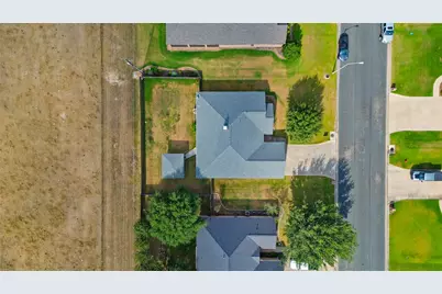 311 Sam Houston Drive, El Campo, TX 77437 - Photo 36