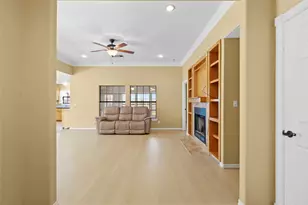 311 Sam Houston Dr, El Campo, TX 77437 - Photo 2