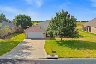 311 Sam Houston Dr, El Campo, TX 77437 - Photo 30