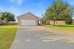 311 Sam Houston Dr, El Campo, TX 77437 - Photo 26