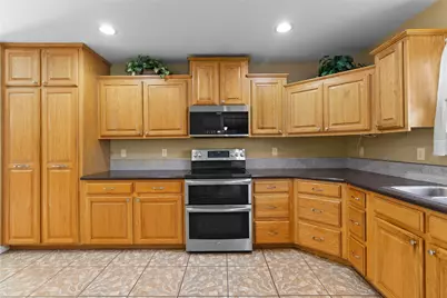311 Sam Houston Drive, El Campo, TX 77437 - Photo 10