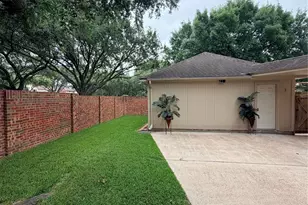 2201 Summer Reef Dr, League City, TX 77573 - Photo 26