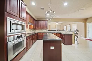10015 Loch Courtney Ln, Houston, TX 77089 - Photo 6