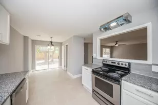 9407 Pipestone St, Houston, TX 77074 - Photo 8