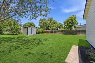 7429 W Knoll St, Houston, TX 77028 - Photo 24