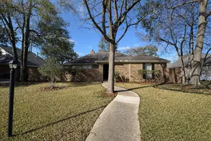 7710 Post Bridge Rd, Spring, TX 77389 - Photo 2
