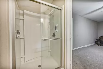1109 W Castlewood Avenue, Friendswood, TX 77546 - Photo 28