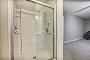 1109 W Castlewood Ave, Friendswood, TX 77546 - Photo 28