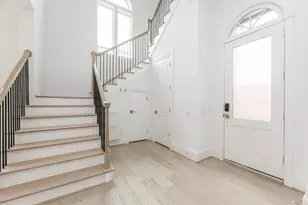 7546 Awty School Ln, Houston, TX 77055 - Photo 6