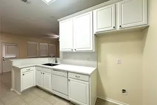254 Liriope Ct, The Woodlands, TX 77384 - Photo 10