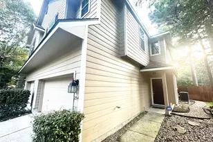 254 Liriope Ct, The Woodlands, TX 77384 - Photo 2
