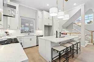 4024 Blossom St, Houston, TX 77007 - Photo 10