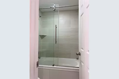 9707 Richmond Ave Apt 77, Houston, TX 77042 - Photo 12