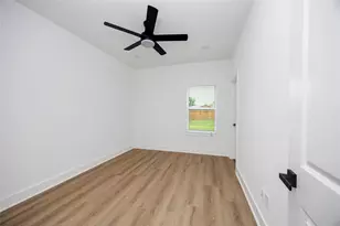 934 South Ln, Houston, TX 77088 - Photo 24
