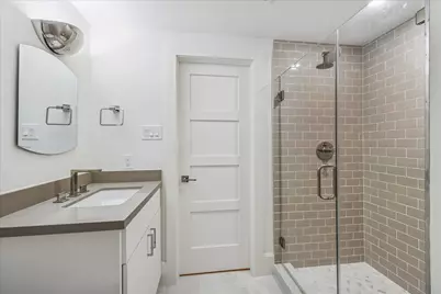 3609 Meadow Lake Lane, Houston, TX 77027 - Photo 48