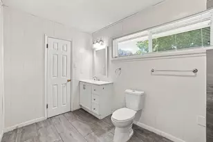5719 Turtle Creek Rd, Houston, TX 77017 - Photo 10