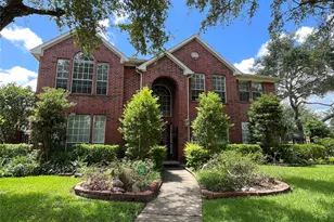 1951 Lakewinds Dr, Missouri City, TX 77459 - Photo 1