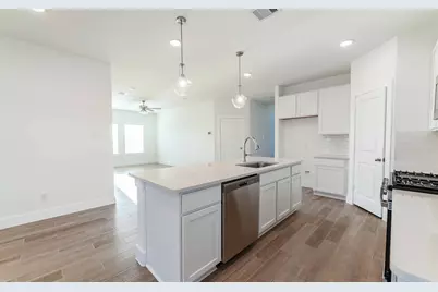 626 Escondido Drive, Dayton, TX 77535 - Photo 6