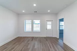 626 Escondido Dr, Dayton, TX 77535 - Photo 8