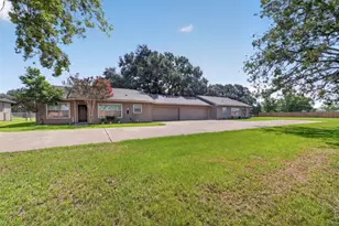7523 Avenue J, Beasley, TX 77417 - Photo 12