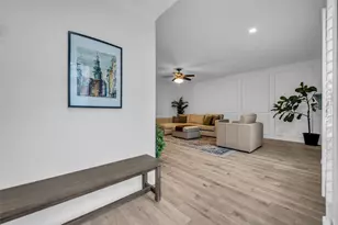 600 Wilcrest Dr, Houston, TX 77042 - Photo 10