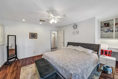 15014 Oak Bluff Court, Houston, TX 77070 - Photo 18