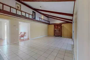 5710 Pickwick Ln, Beaumont, TX 77706 - Photo 4