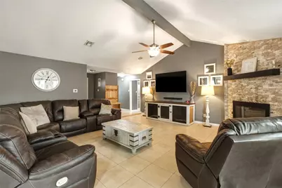 10015 Rustic Rock Road, La Porte, TX 77571 - Photo 2
