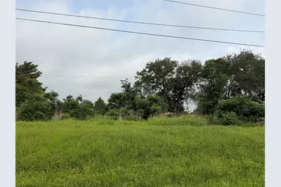 2702 14th, Hempstead, TX 77445 - Photo 2
