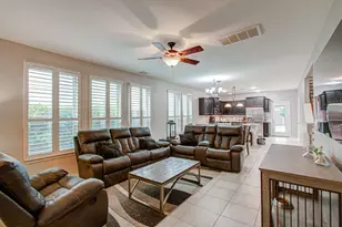 6882 Dogwood Cliff Ln, League City, TX 77539 - Photo 4