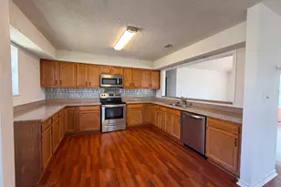 13909 Pirates Beach Blvd, Galveston, TX 77554 - Photo 2