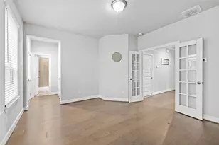 4007 Centre Valley Ln, Houston, TX 77043 - Photo 10