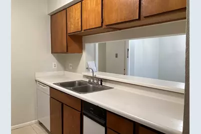 3075 Walnut Bend Lane #33, Houston, TX 77042 - Photo 8