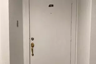 3075 Walnut Bend Ln, Houston, TX 77042 - Photo 4