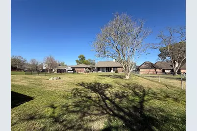 509 Pecan Loop Drive, Baytown, TX 77523 - Photo 2